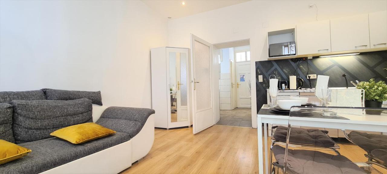 Wiener Buddha Style Flat With Inner Garden- Marzstrasse City Apartments エクステリア 写真