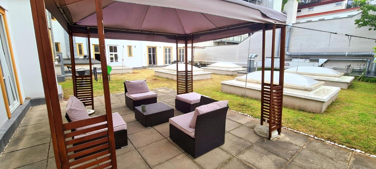 Wiener Buddha Style Flat With Inner Garden- Marzstrasse City Apartments エクステリア 写真